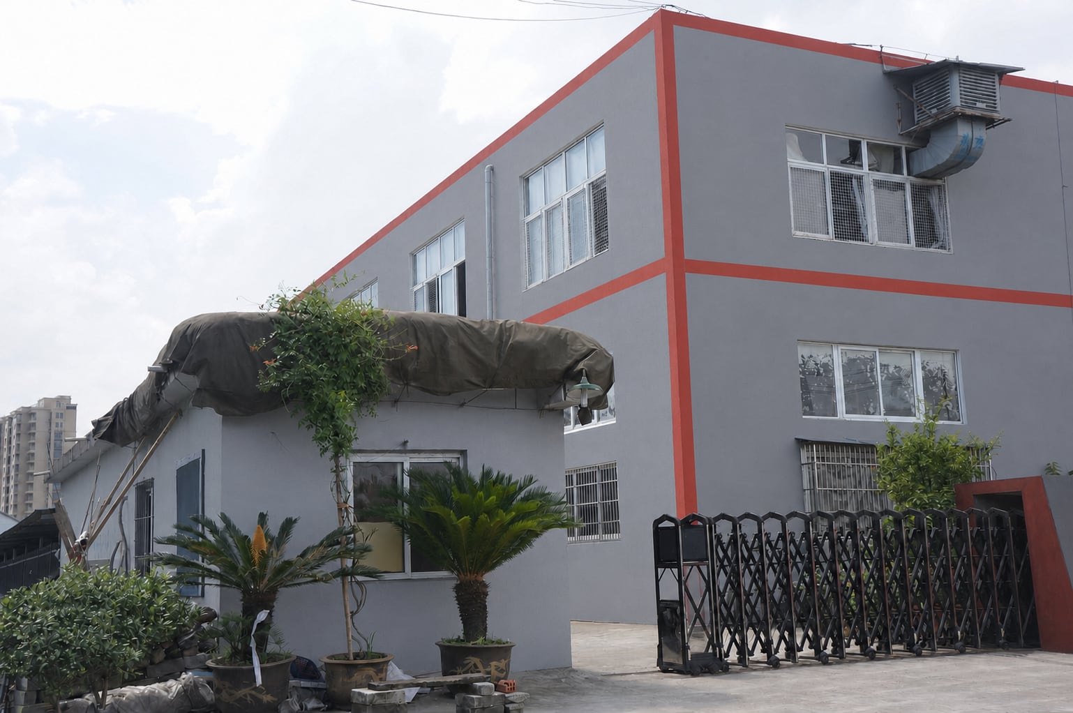 Ningbo Rozen garment factory exterior